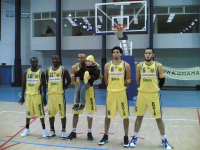 l'équipe du mas bascketball......les champions